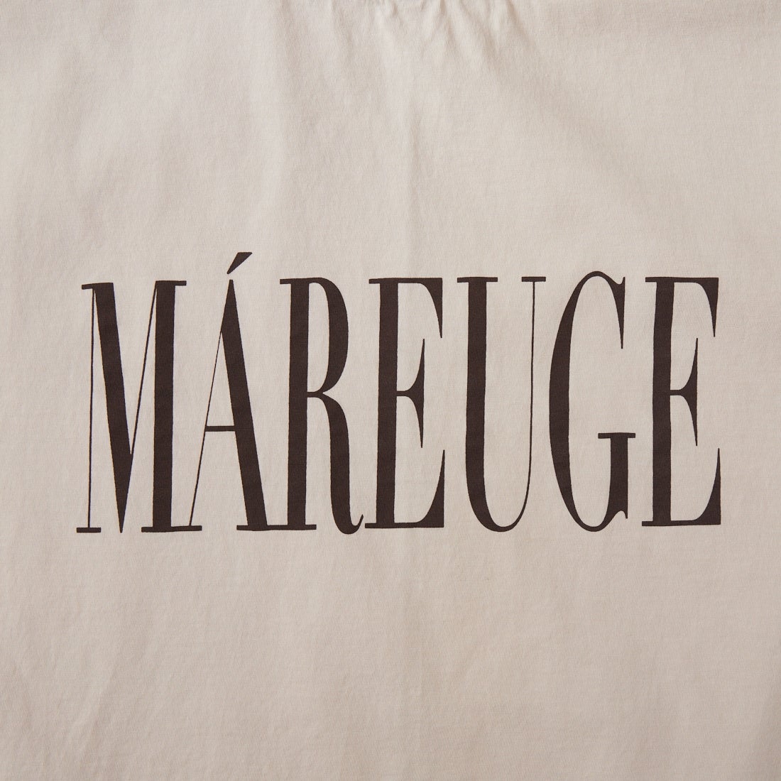 MICA&DEAL × JEANSFACTORY [マイカアンドディール × ジーンズファクトリー] 別注 ワイドシルエット MAREUGE プリントTシャツ [0126209175-JF] L.BEIGE