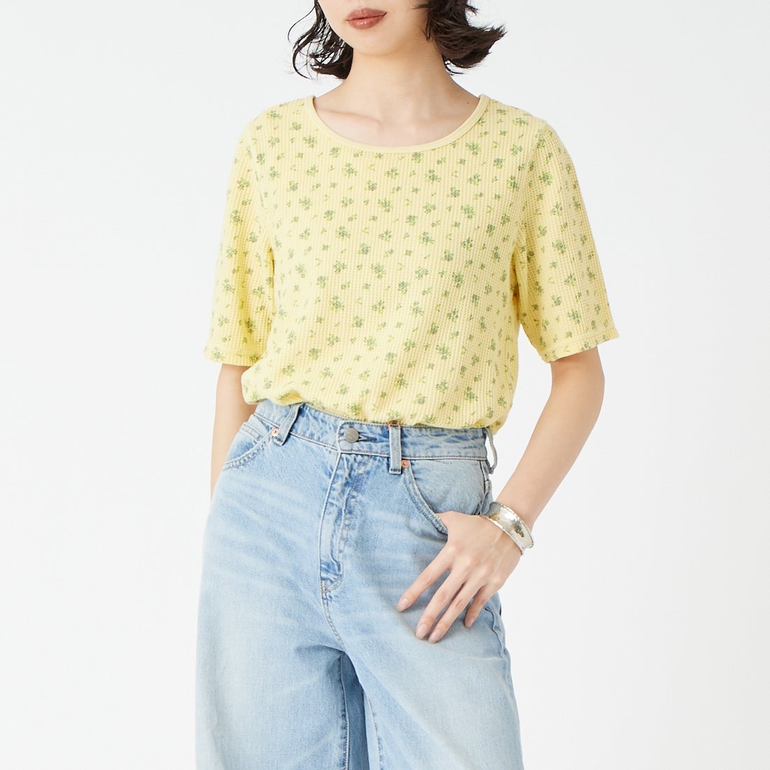 63 YELLOW&&モデル身長：162cm 着用サイズ：F&&