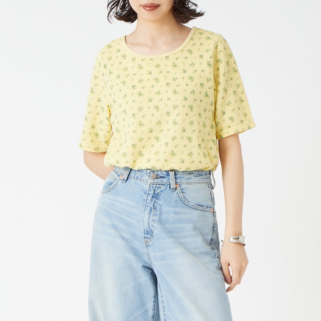 JE MORGAN [ジェイイーモーガン] ピグメントワッフル花柄 ハーフスリーブプルオーバー [JG047-29S] 63 YELLOW &&モデル身長：162cm 着用サイズ：F&&