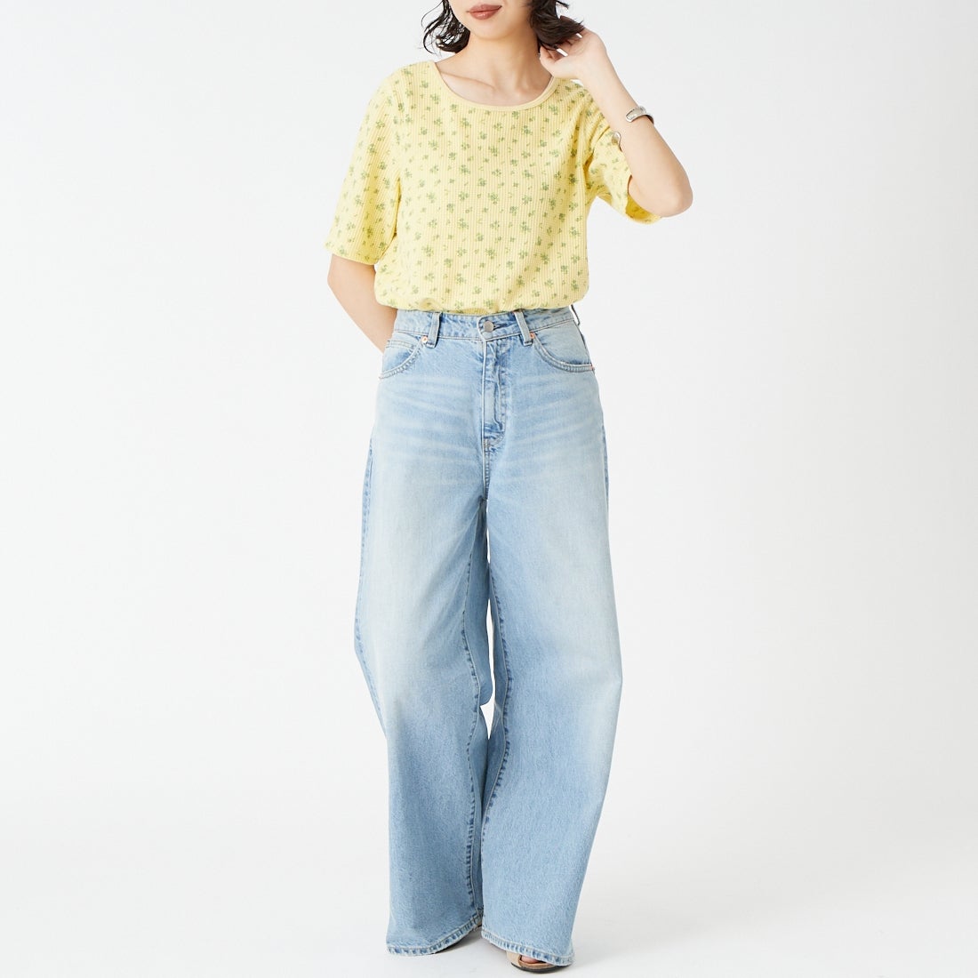 JE MORGAN [ジェイイーモーガン] ピグメントワッフル花柄 ハーフスリーブプルオーバー [JG047-29S] 63 YELLOW &&モデル身長：162cm 着用サイズ：F&&