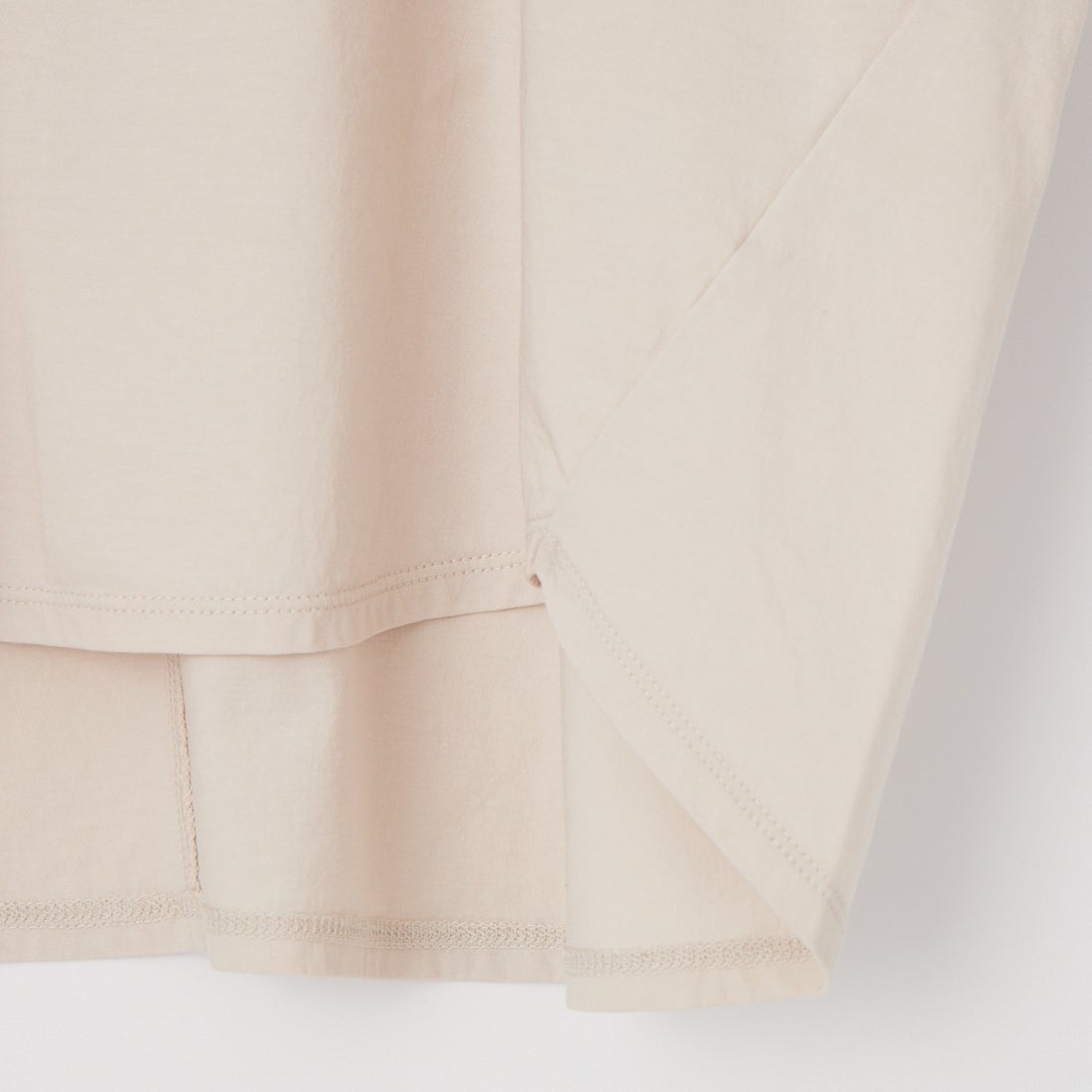 MICA&DEAL × JEANSFACTORY [マイカアンドディール × ジーンズファクトリー] 別注 ワイドシルエット UNIVERSITY カレッジプリントTシャツ [0126209176-JF] L.BEIGE