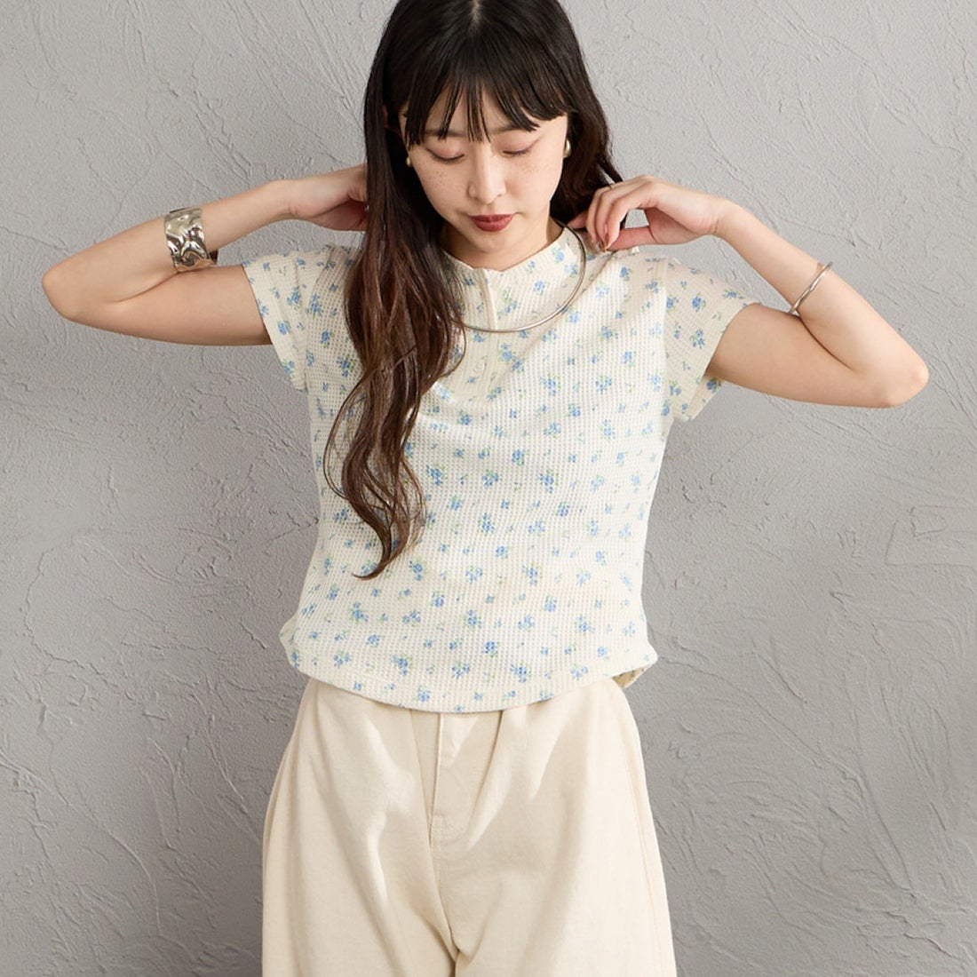 84 BLUE&&モデル身長：150cm 着用サイズ：F&&