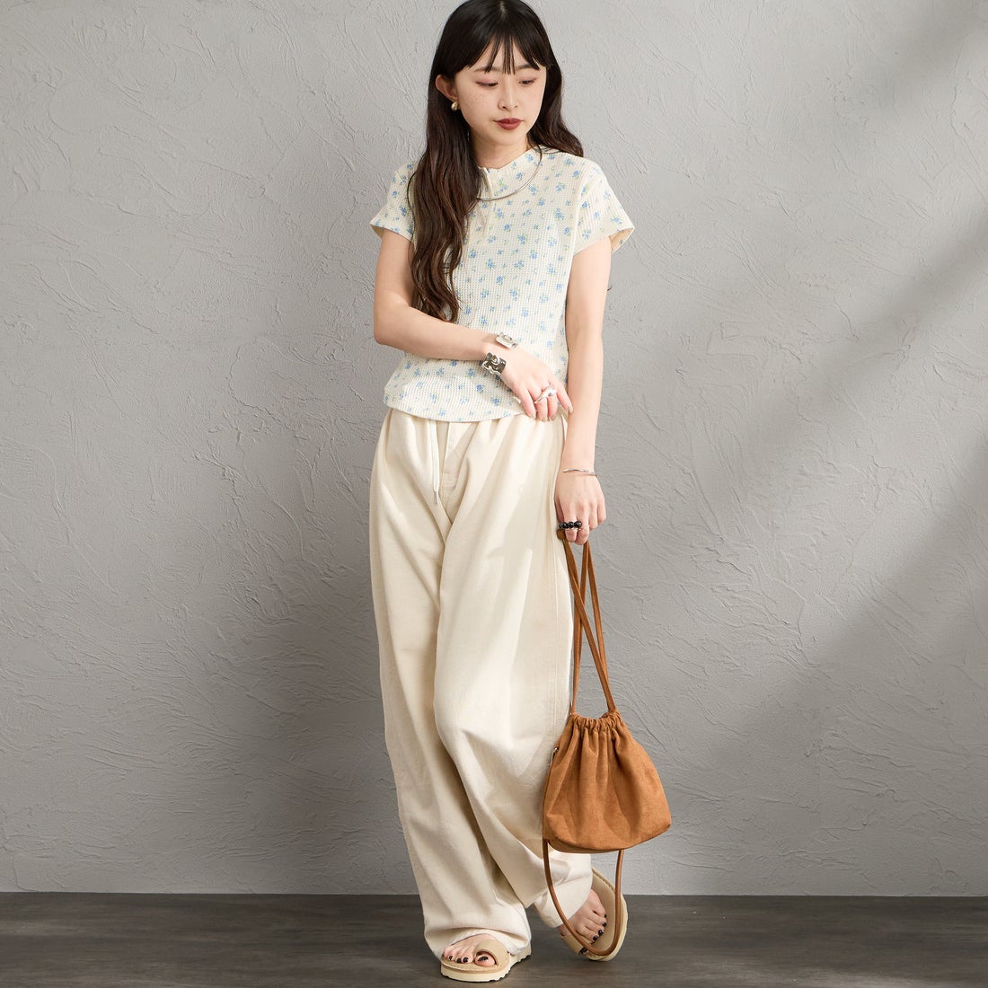 JE MORGAN [ジェイイーモーガン] 別注 ワッフル ヘンリーネックTシャツ [JG120-29S-JF] 84 BLUE &&モデル身長：150cm 着用サイズ：F&&