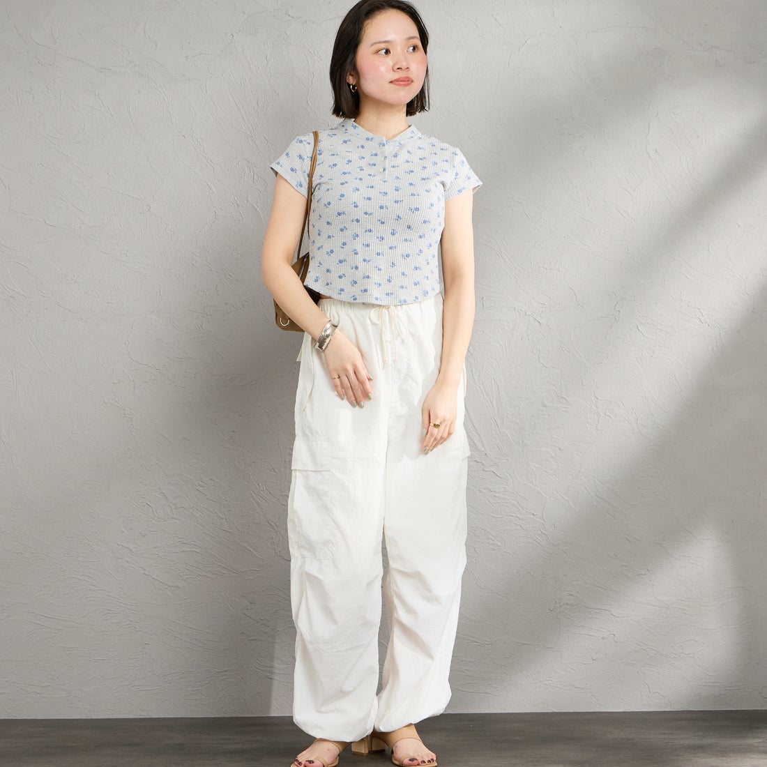 JE MORGAN [ジェイイーモーガン] 別注 ワッフル ヘンリーネックTシャツ [JG120-29S-JF] 14 GREY &&モデル身長：160cm 着用サイズ：F&&