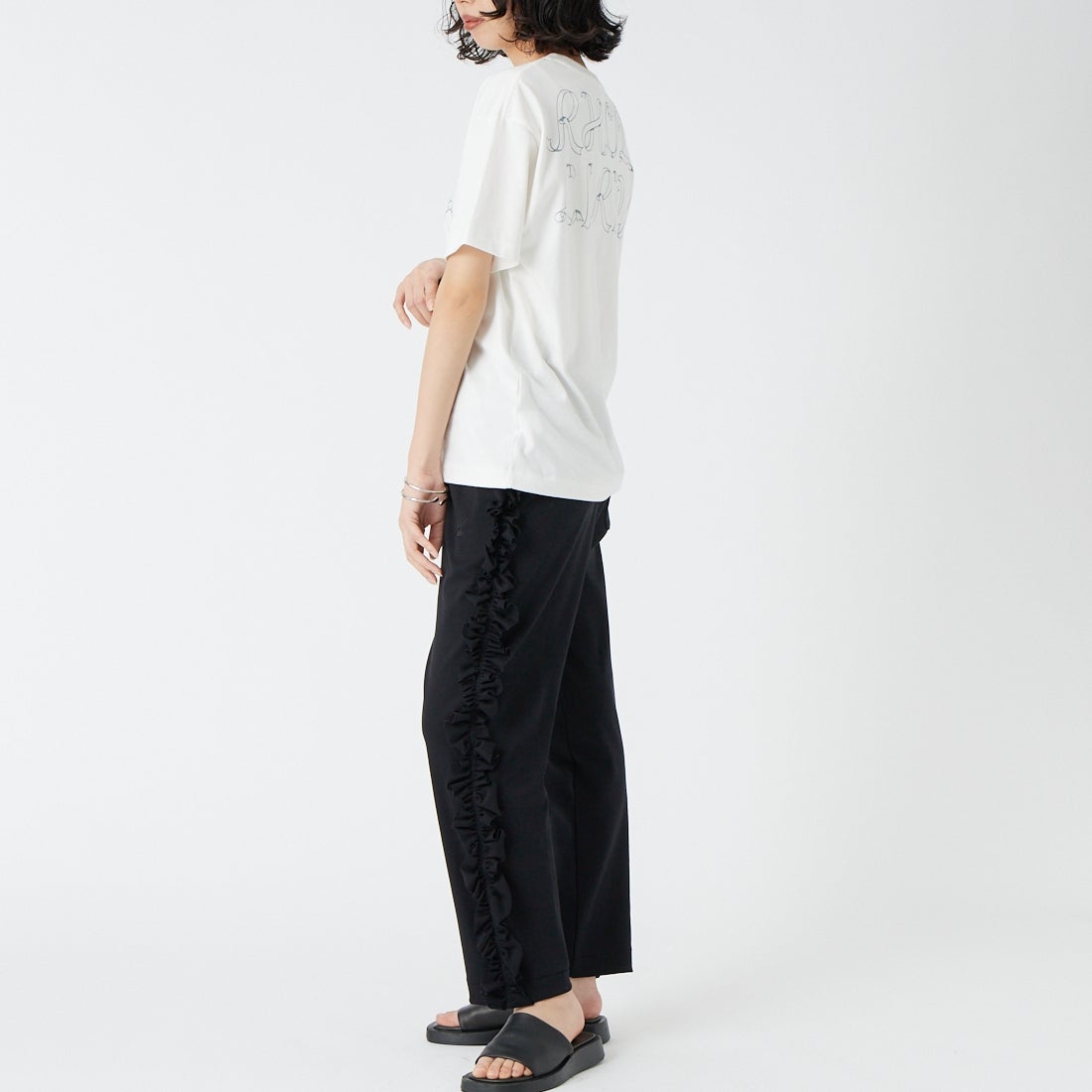 RhodolirioN [ロドリリオン] メイキングリボン プリントTシャツ [SW1058] A WHITE &&モデル身長：162cm 着用サイズ：0&&