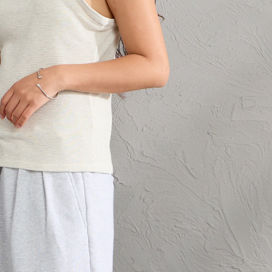 Calvin Klein [カルバンクライン] モノグラムロゴワッペン ワッフル レーサータンク [47F232G] P4P &&モデル身長：162cm 着用サイズ：S&&