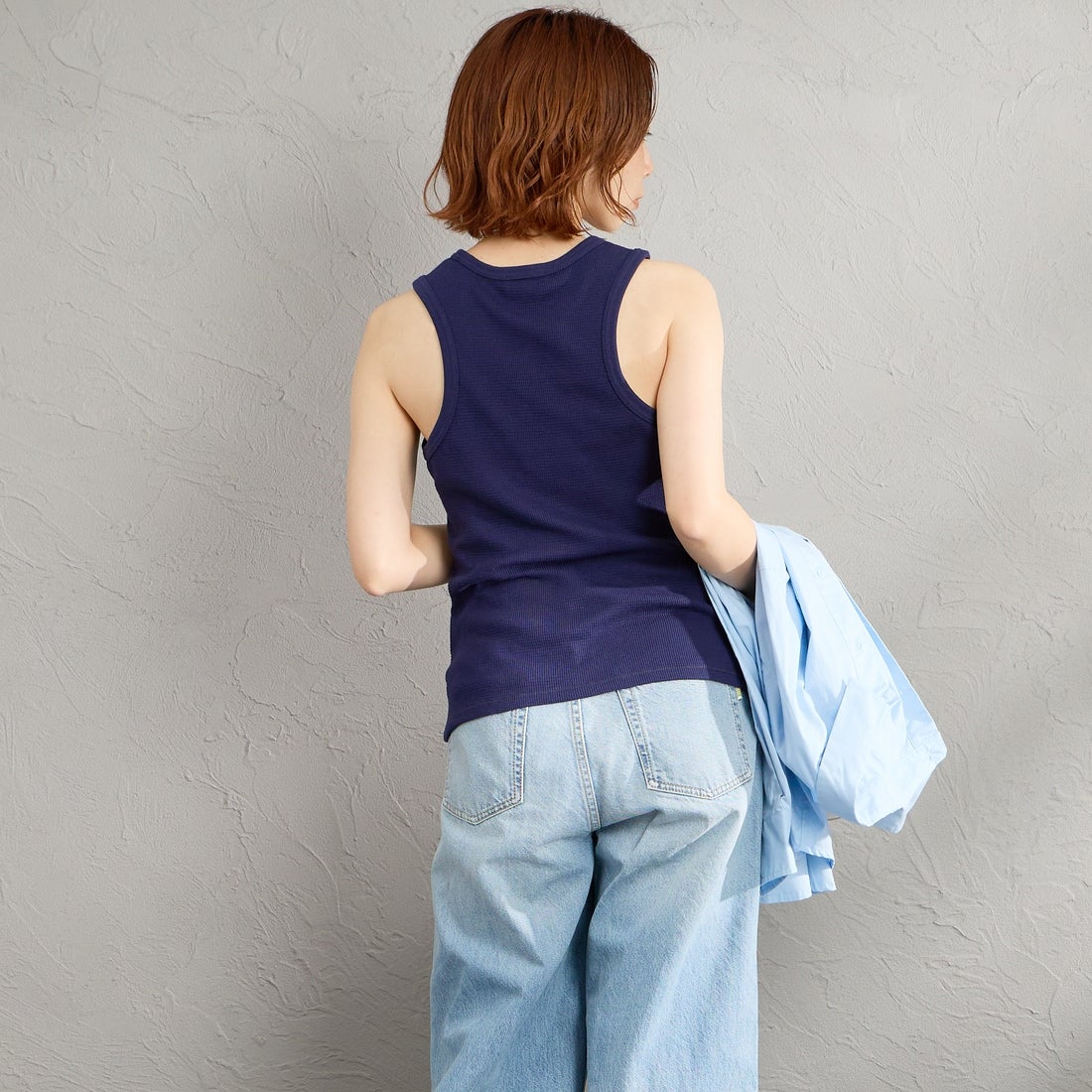 Calvin Klein [カルバンクライン] モノグラムロゴワッペン ワッフル レーサータンク [47F232G] 9EI &&モデル身長：158cm 着用サイズ：S&&