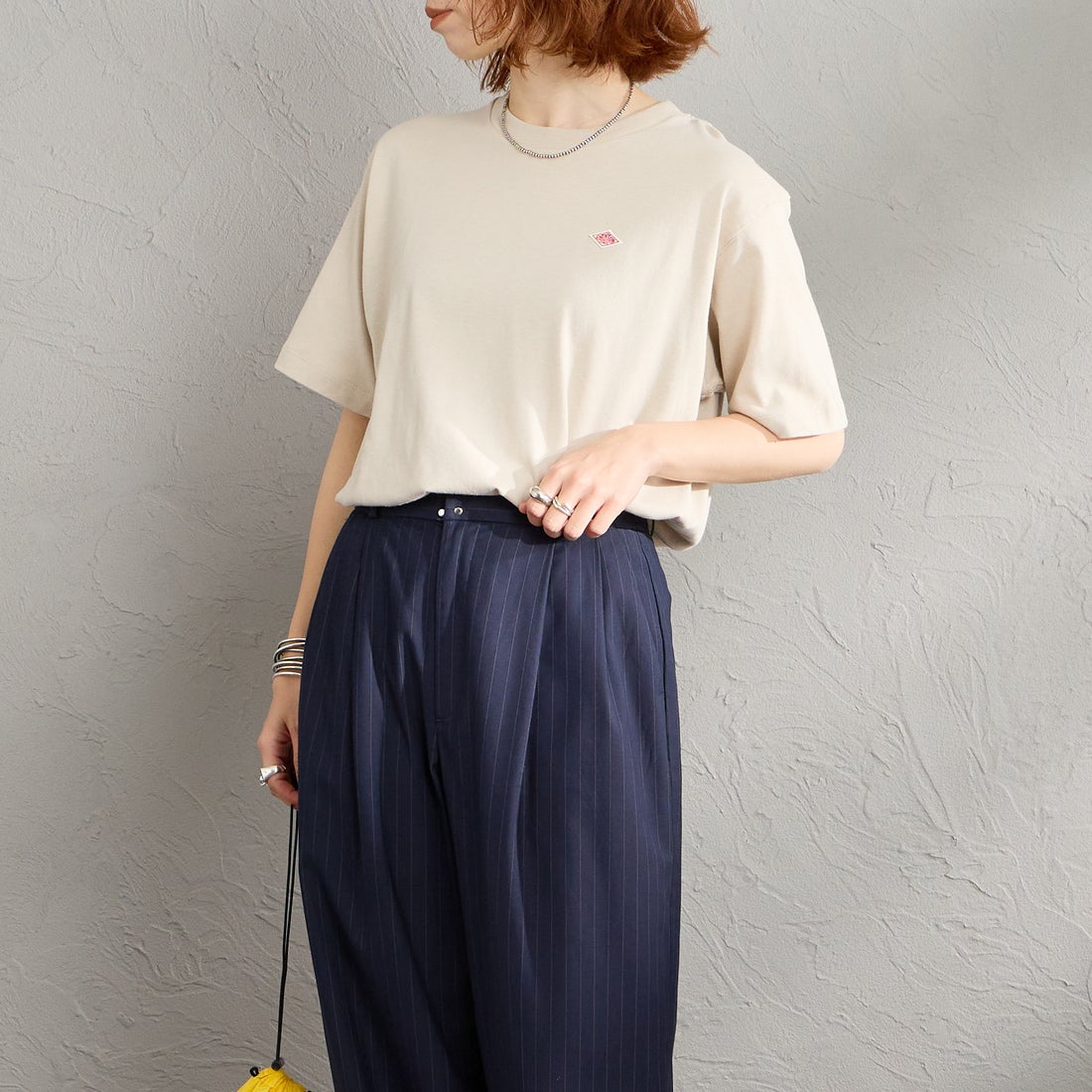 DANTON [ダントン] ショート丈 無地 半袖Tシャツ [DT-C0404CJJ] GREIGE &&モデル身長：158cm 着用サイズ：M&&