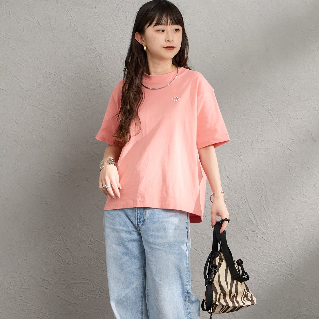 DANTON [ダントン] ショート丈 無地 半袖Tシャツ [DT-C0404CJJ] PINK &&モデル身長：150cm 着用サイズ：S&&