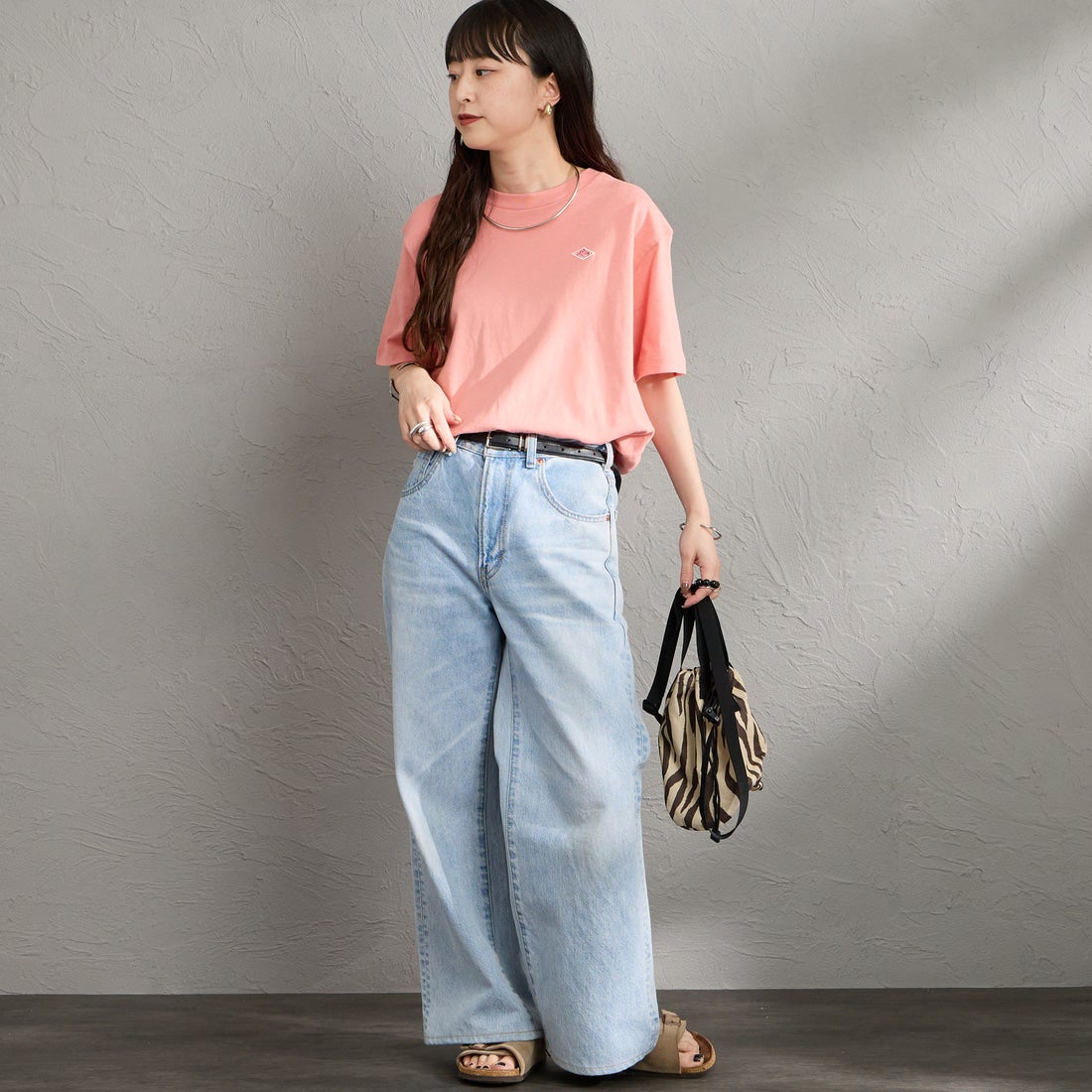 DANTON [ダントン] ショート丈 無地 半袖Tシャツ [DT-C0404CJJ] PINK &&モデル身長：150cm 着用サイズ：S&&