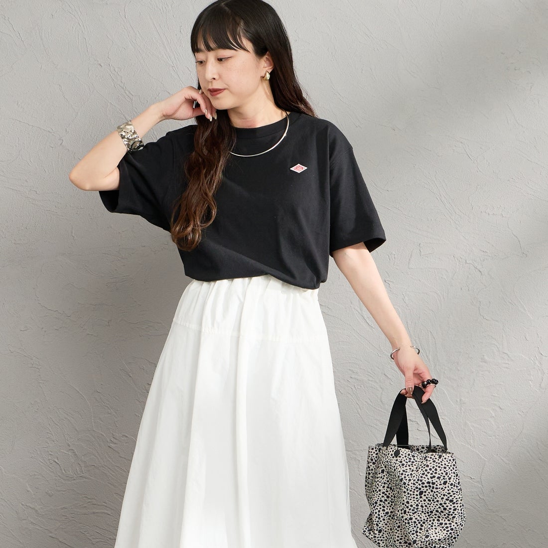 DANTON [ダントン] ショート丈 無地 半袖Tシャツ [DT-C0404CJJ] BLACK &&モデル身長：150cm 着用サイズ：S&&