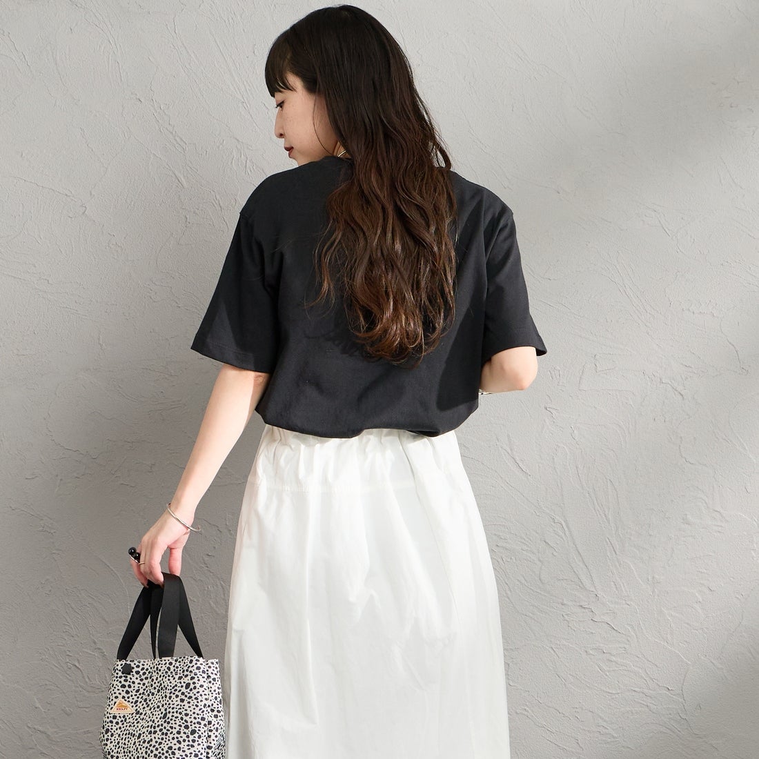 DANTON [ダントン] ショート丈 無地 半袖Tシャツ [DT-C0404CJJ] BLACK &&モデル身長：150cm 着用サイズ：S&&