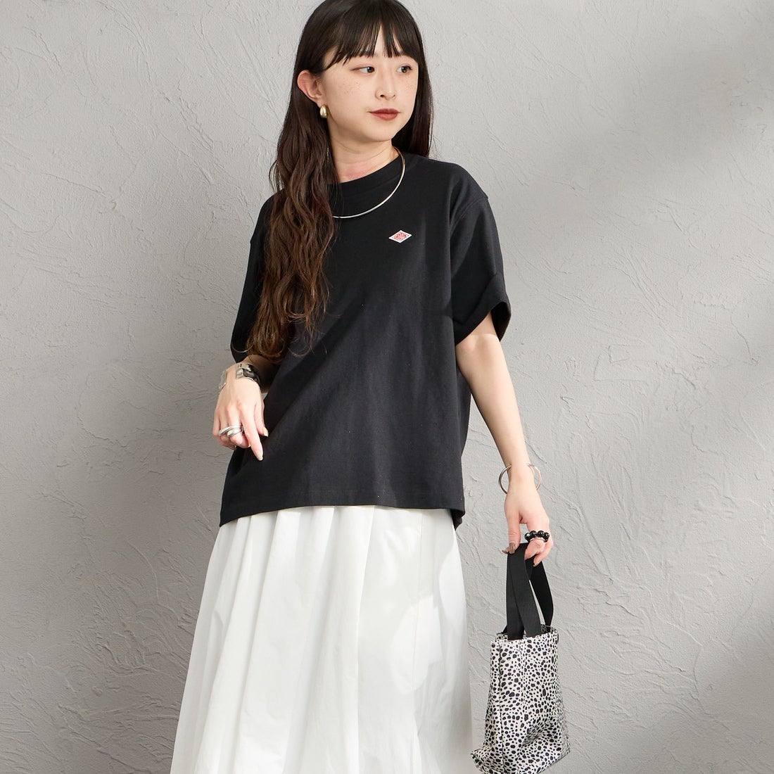DANTON [ダントン] ショート丈 無地 半袖Tシャツ [DT-C0404CJJ] BLACK &&モデル身長：150cm 着用サイズ：S&&