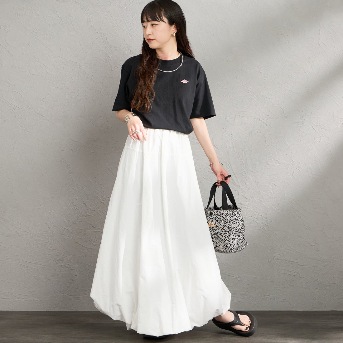 DANTON [ダントン] ショート丈 無地 半袖Tシャツ [DT-C0404CJJ] BLACK &&モデル身長：150cm 着用サイズ：S&&