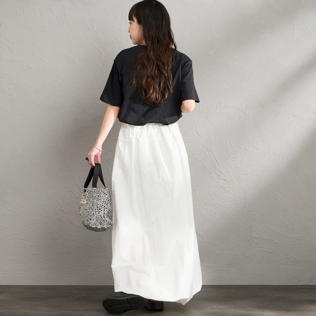 DANTON [ダントン] ショート丈 無地 半袖Tシャツ [DT-C0404CJJ] BLACK &&モデル身長：150cm 着用サイズ：S&&