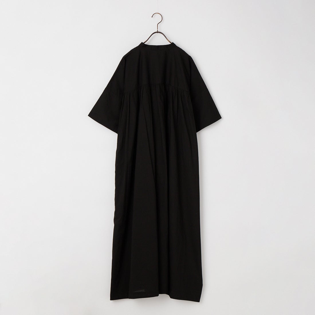 soil [ソイル] バンドカラー バックサイドギャザーワンピース [NSL26004] 9900 BLACK