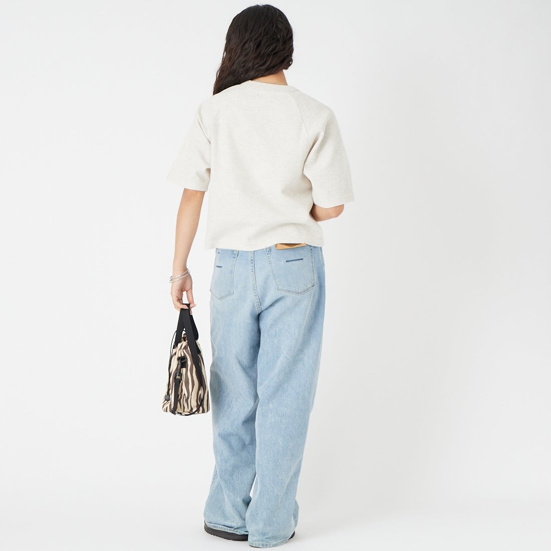 blurhms ROOTSTOCK [ブラームス ルーツストック] ラフ＆スムース サーマル ラグランTシャツ [BROOTS24S21S26] 02 H.OATME &&モデル身長：162cm 着用サイズ：0&&