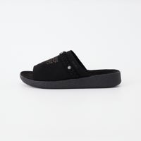 BLACK/BLAC