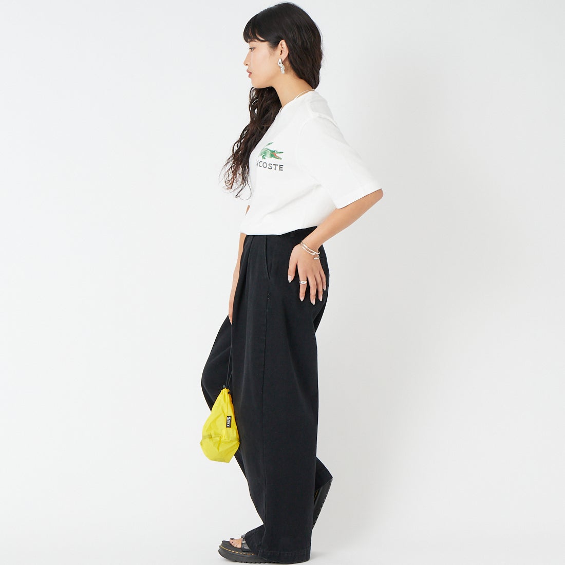 LACOSTE [ラコステ] ビンテージロゴ Tシャツ [TH9425] 70V FLOUR &&モデル身長：162cm 着用サイズ：2&&