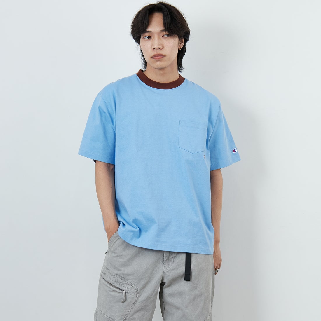 Champion [チャンピオン] 別注 スリーアイコン ロゴ刺繍ポケットT