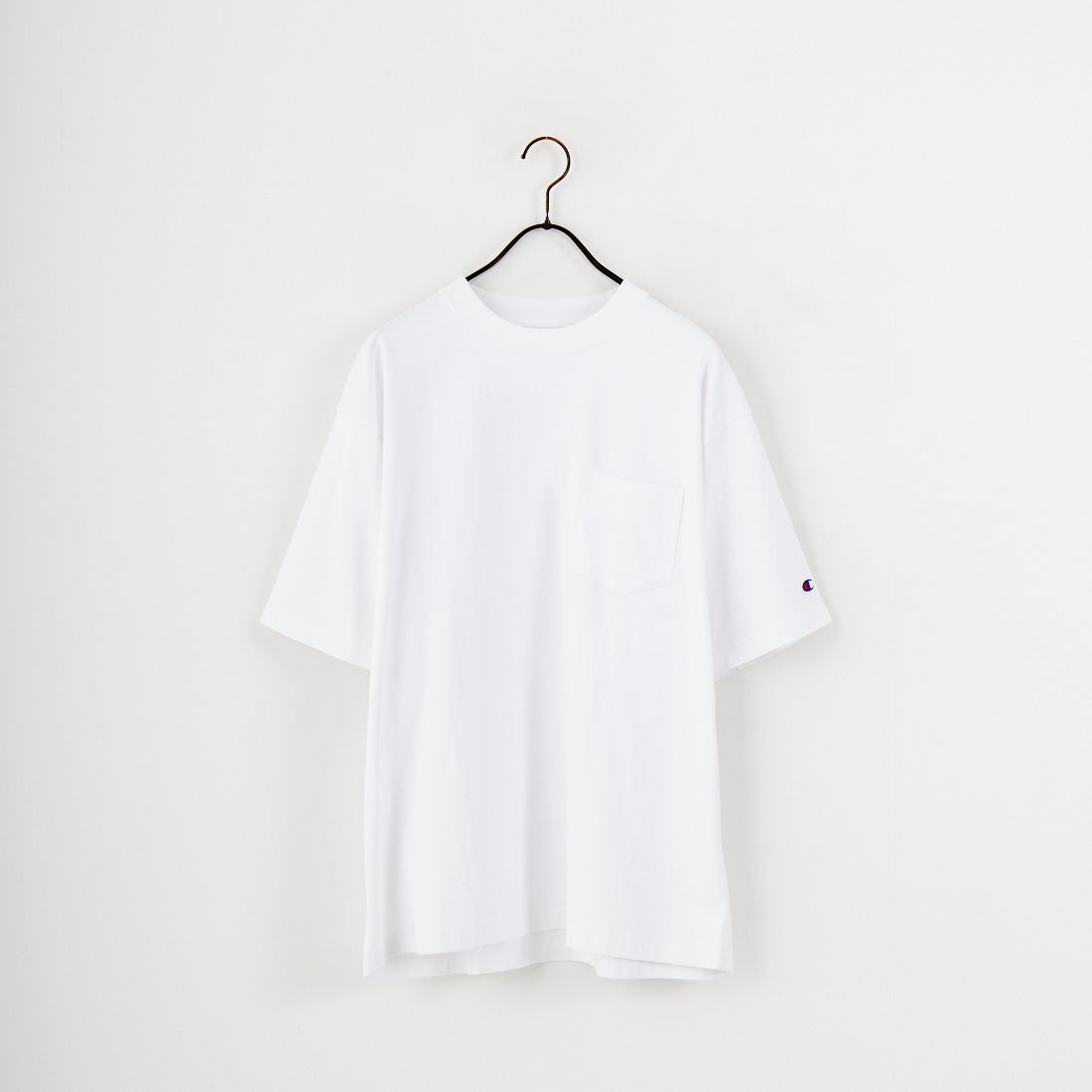 Champion [チャンピオン] 別注 スリーアイコン ロゴ刺繍ポケットTシャツ [C8-D334-JF] 010 WHITE