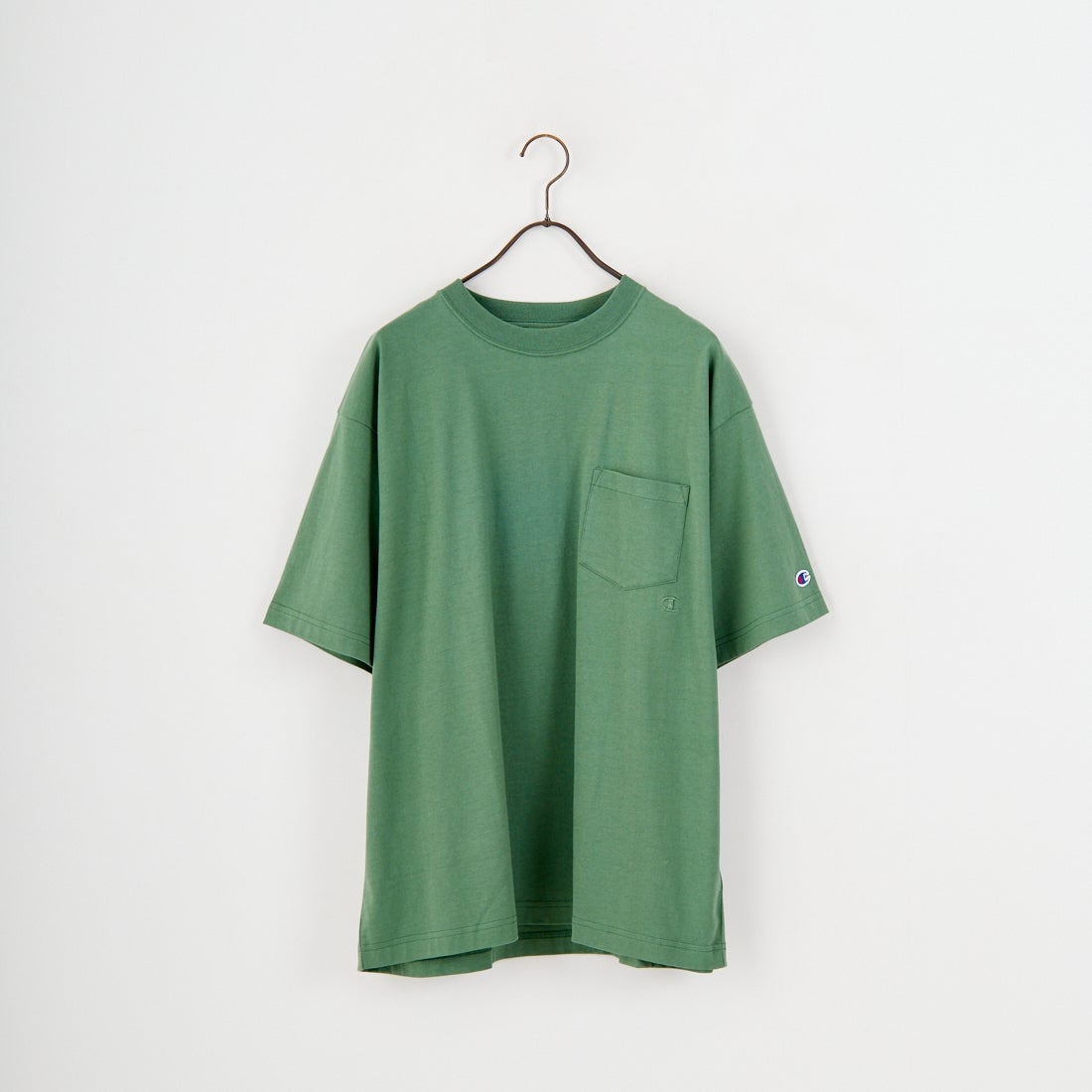 Champion [チャンピオン] 別注 スリーアイコン ロゴ刺繍ポケットTシャツ [C8-D334-JF] 560 M.GREE