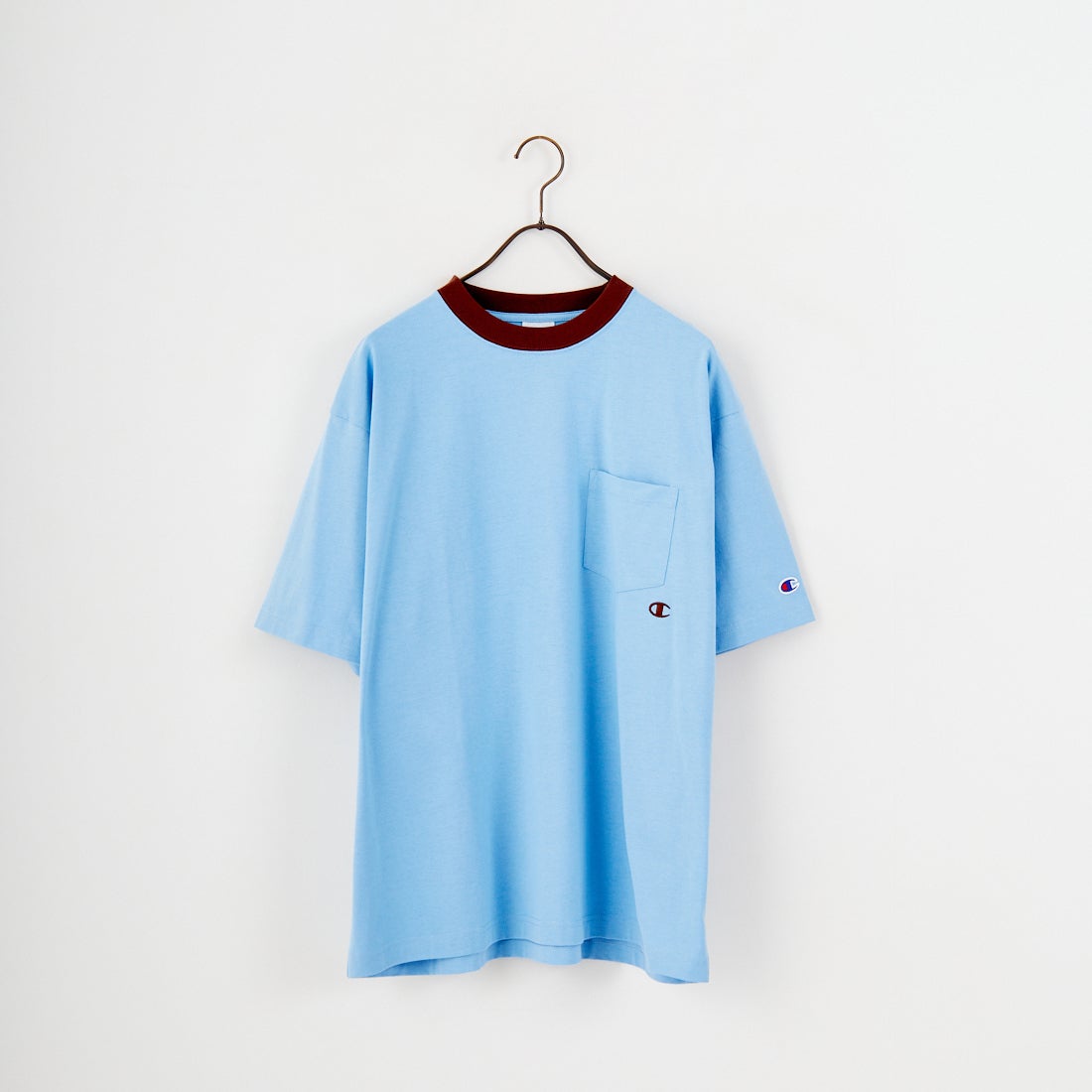 Champion [チャンピオン] 別注 スリーアイコン ロゴ刺繍ポケットTシャツ [C8-D334-JF] 380 L.BLUE