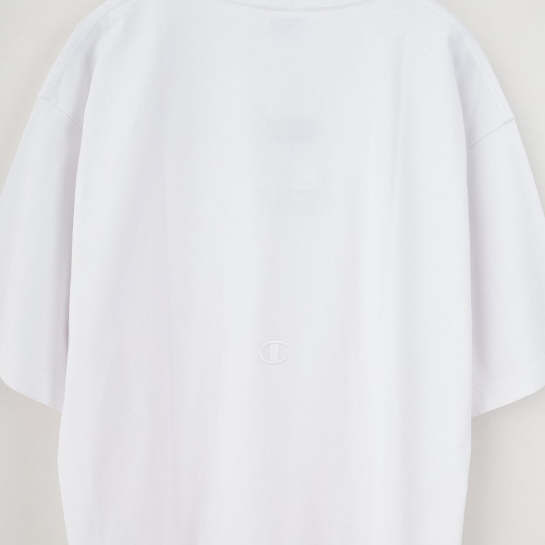 Champion [チャンピオン] 別注 スリーアイコン ロゴ刺繍ポケットTシャツ [C8-D334-JF] 010 WHITE