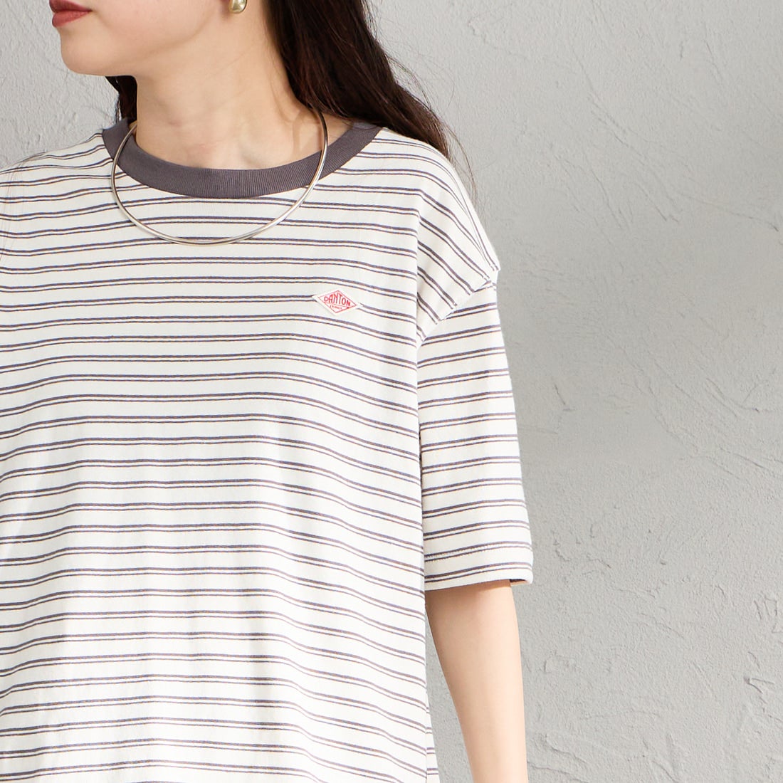 DANTON [ダントン] ショート丈 ストライプ半袖Tシャツ [DT-C0404CJJ] ECR/DK.BEG &&モデル身長：150cm 着用サイズ：S&&