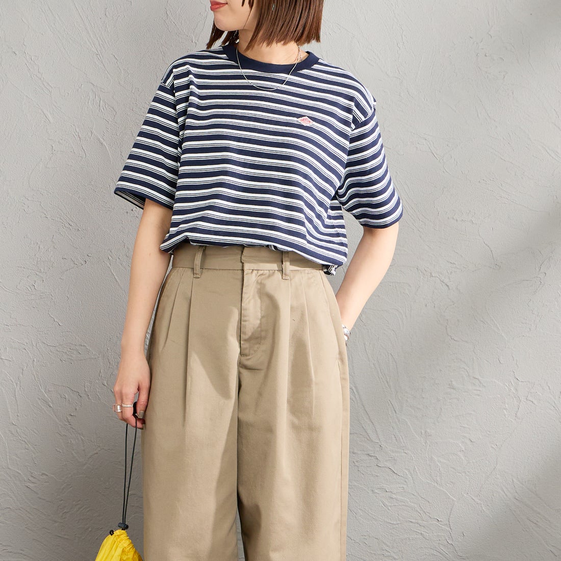 DANTON [ダントン] ショート丈 ストライプ半袖Tシャツ [DT-C0404CJJ] NVY/OFF WH &&モデル身長：159cm 着用サイズ：M&&