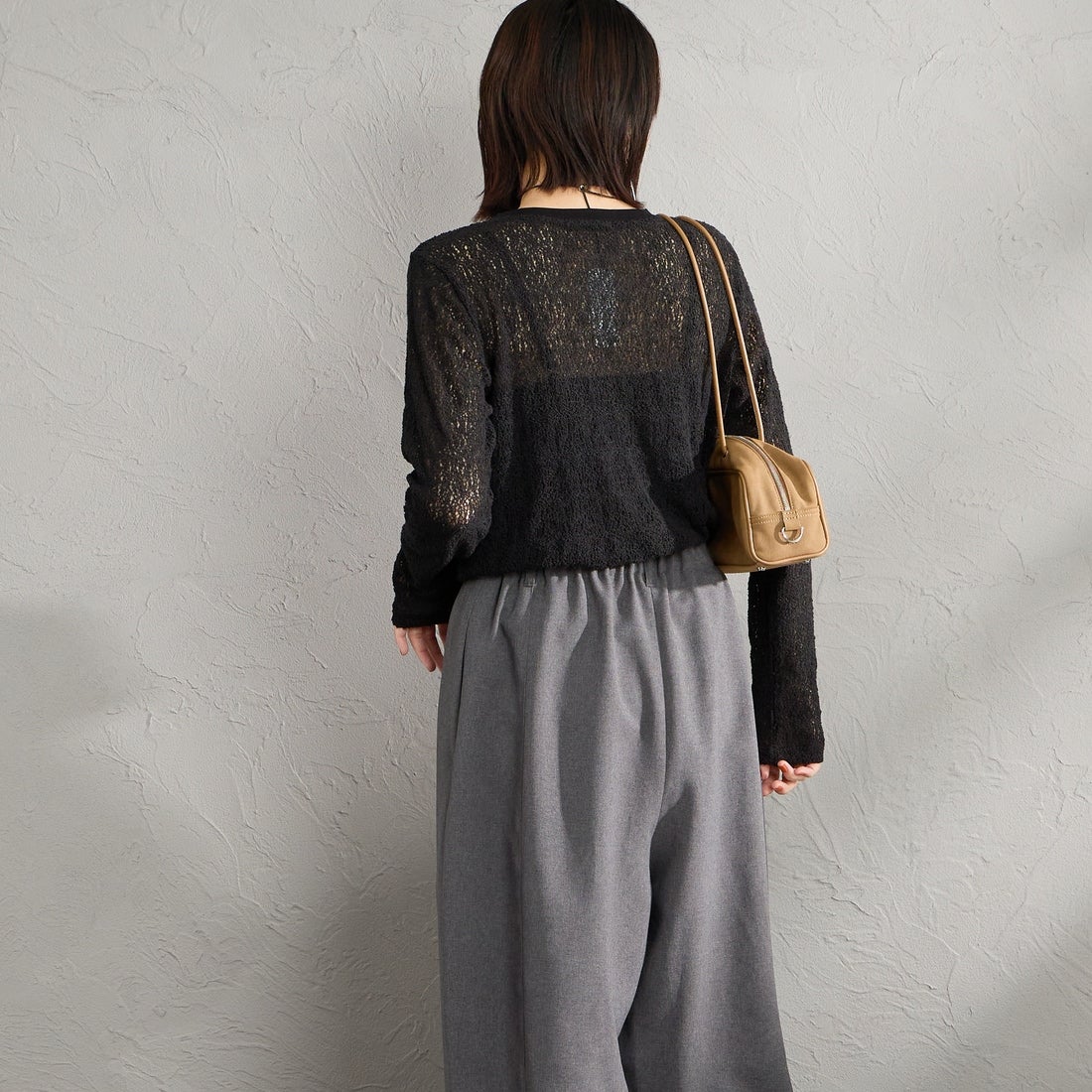 mizuiro ind [ミズイロインド] レースクルーネックTシャツ [1-210080] 99 BLACK &&モデル身長：160cm 着用サイズ：F&&