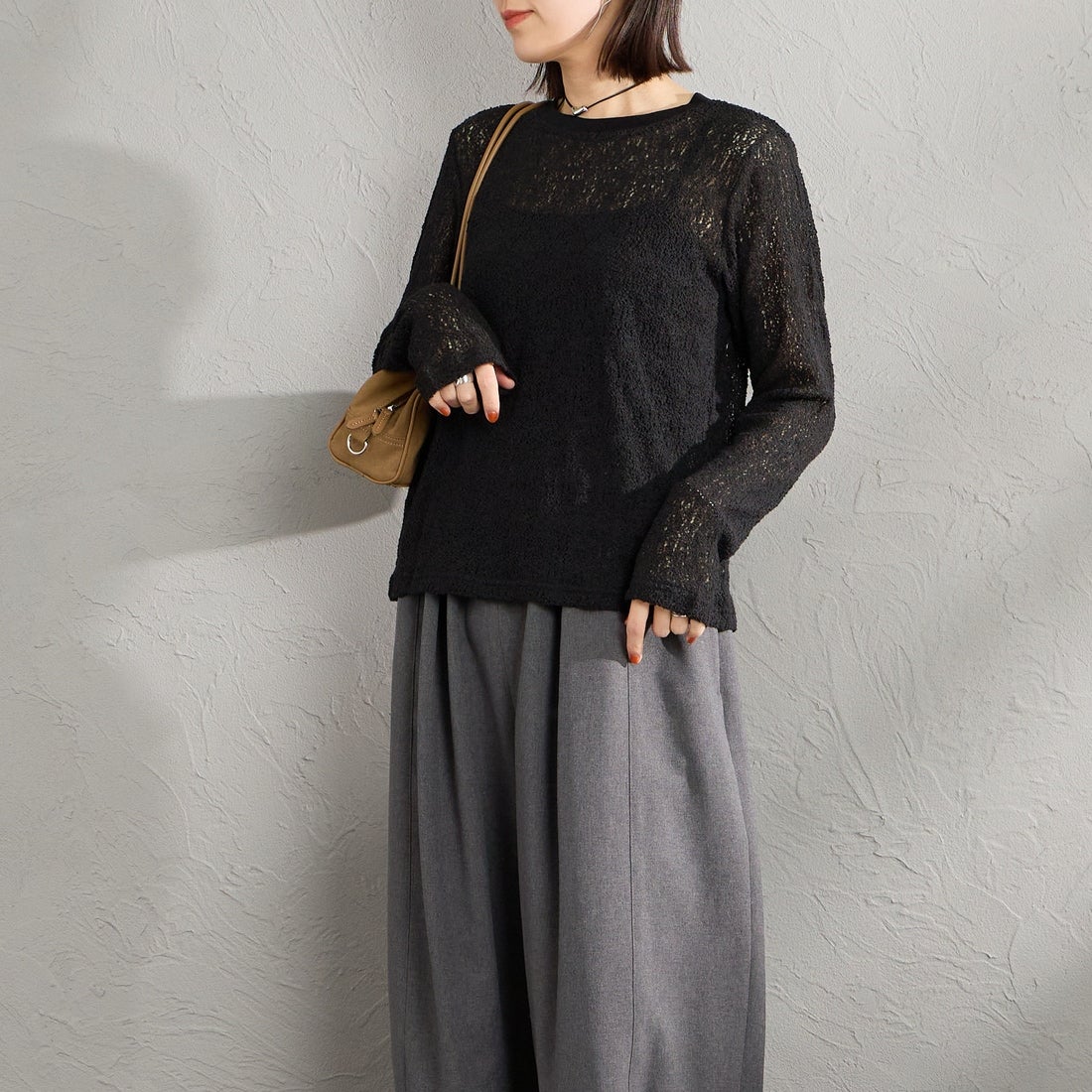 mizuiro ind [ミズイロインド] レースクルーネックTシャツ [1-210080] 99 BLACK &&モデル身長：160cm 着用サイズ：F&&