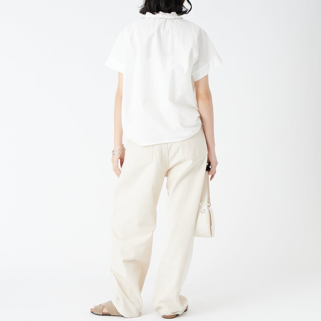 mizuiro ind [ミズイロインド] ワッシャーカラーワイドシャツ [1-230155] 11 OFF WHI &&モデル身長：162cm 着用サイズ：F&& ind [ミズイロインド] ワッシャーカラーワイドシャツ [1-230155] 11 OFF WHI