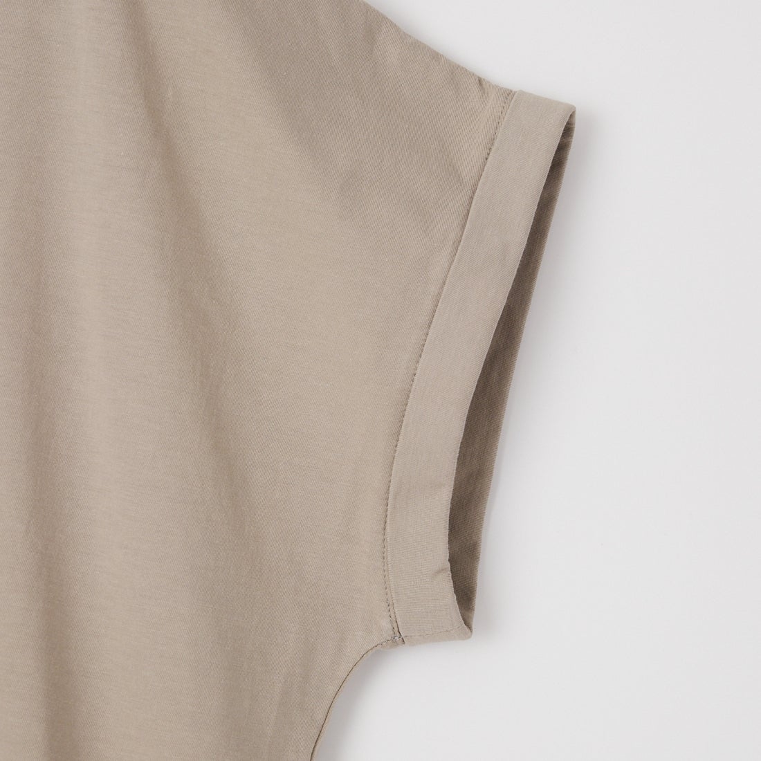 MICA&DEAL × JEANSFACTORY [マイカアンドディール × ジーンズファクトリー] 別注 フレンチスリーブ フォトプリントTシャツ [0126209177-JF] GREIGE