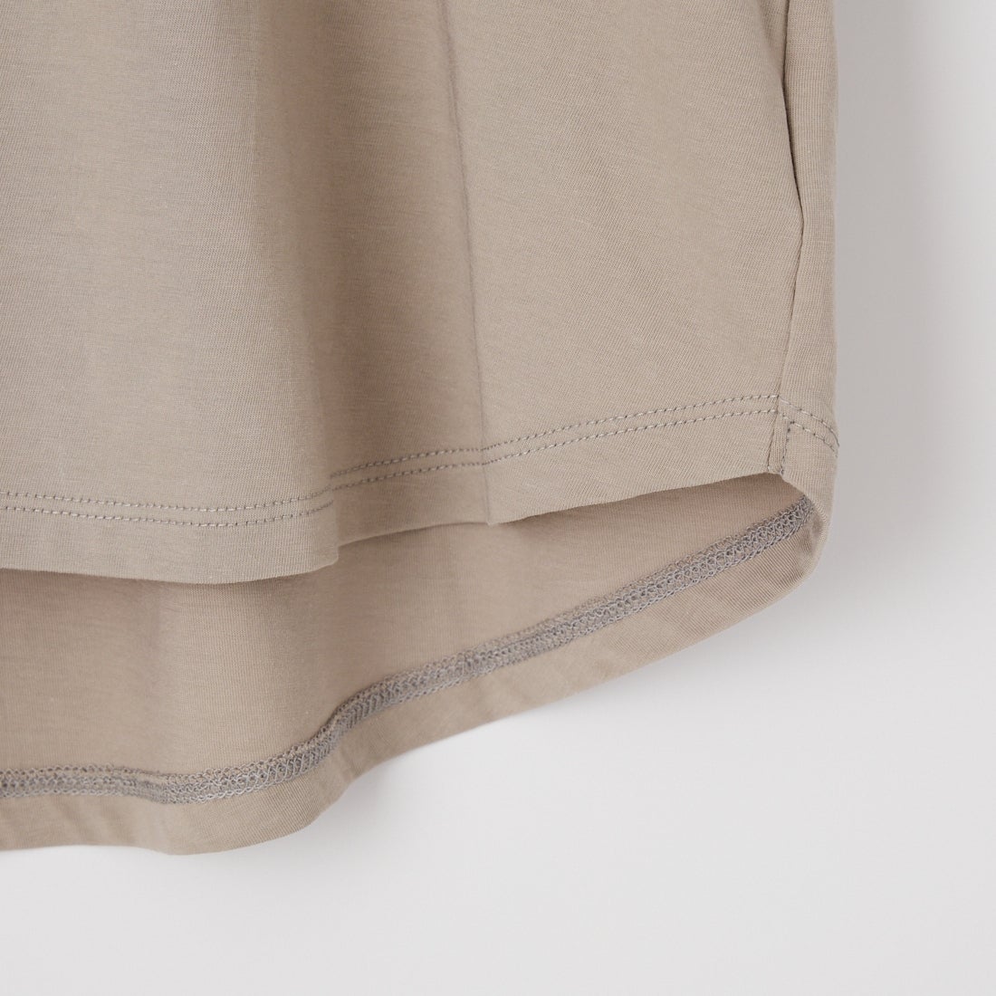 MICA&DEAL × JEANSFACTORY [マイカアンドディール × ジーンズファクトリー] 別注 フレンチスリーブ フォトプリントTシャツ [0126209177-JF] GREIGE