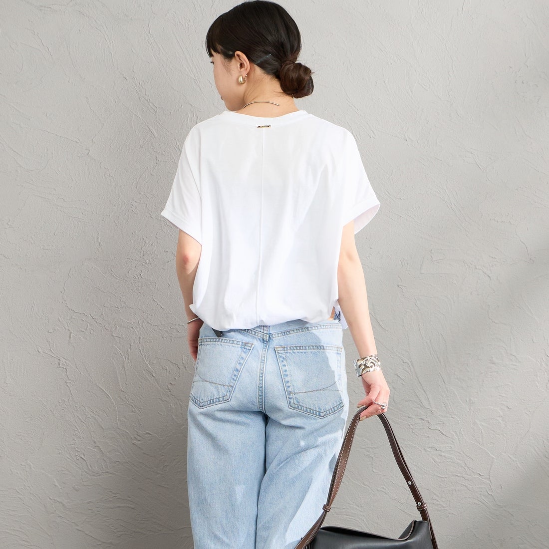 MICA&DEAL × JEANSFACTORY [マイカアンドディール × ジーンズファクトリー] 別注 フレンチスリーブ フォトプリントTシャツ [0126209178-JF] WHITE &&モデル身長：150cm 着用サイズ：F&&