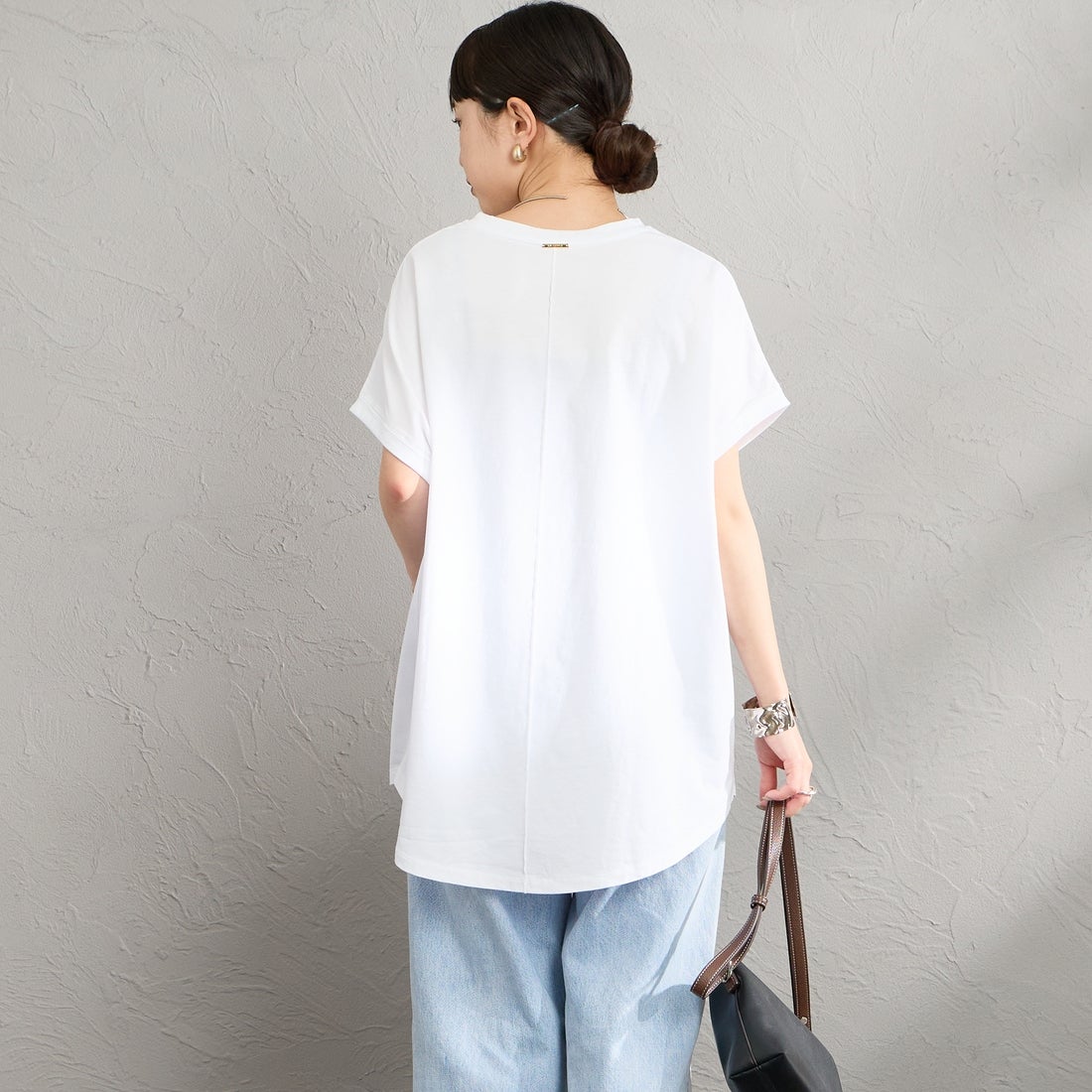 MICA&DEAL × JEANSFACTORY [マイカアンドディール × ジーンズファクトリー] 別注 フレンチスリーブ フォトプリントTシャツ [0126209178-JF] WHITE &&モデル身長：150cm 着用サイズ：F&&
