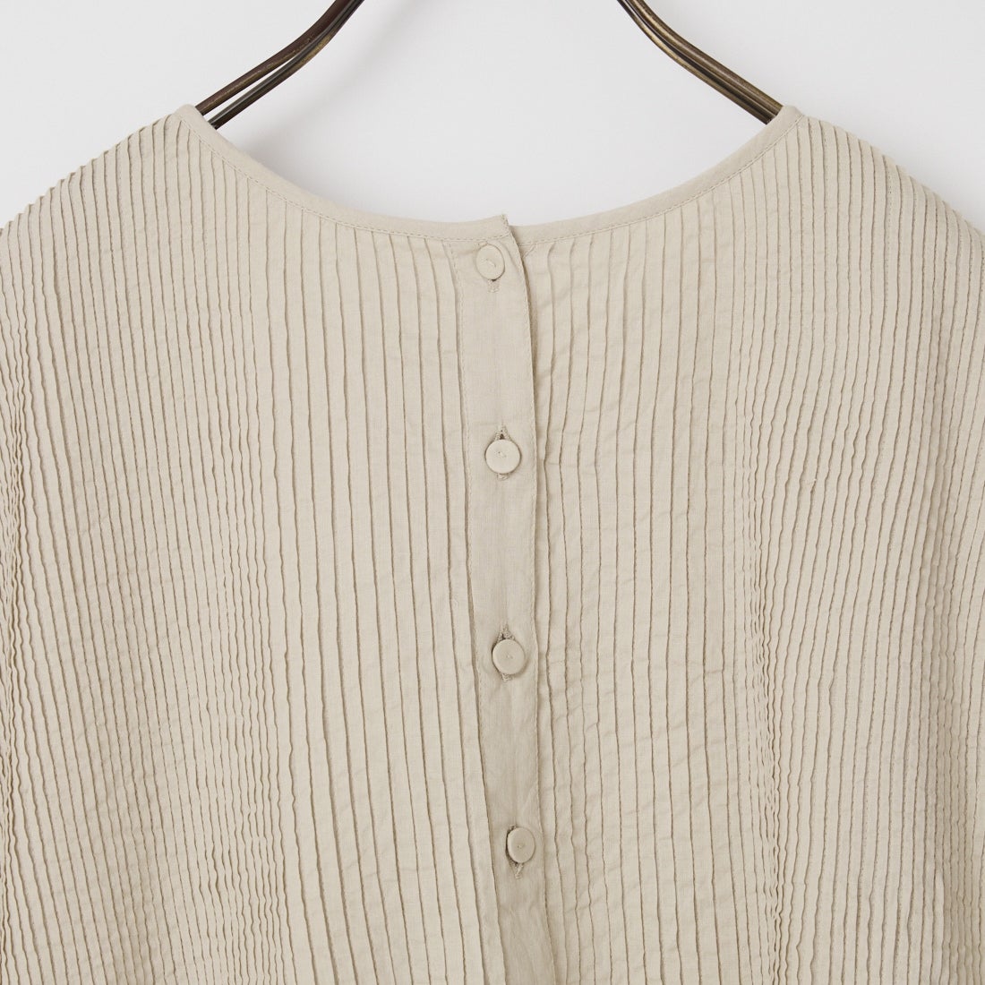 maison de soil [メゾンドソイル] ミニピンタック フレンチスリーブプルオーバー [NMDS26242] 8200 BEIGE