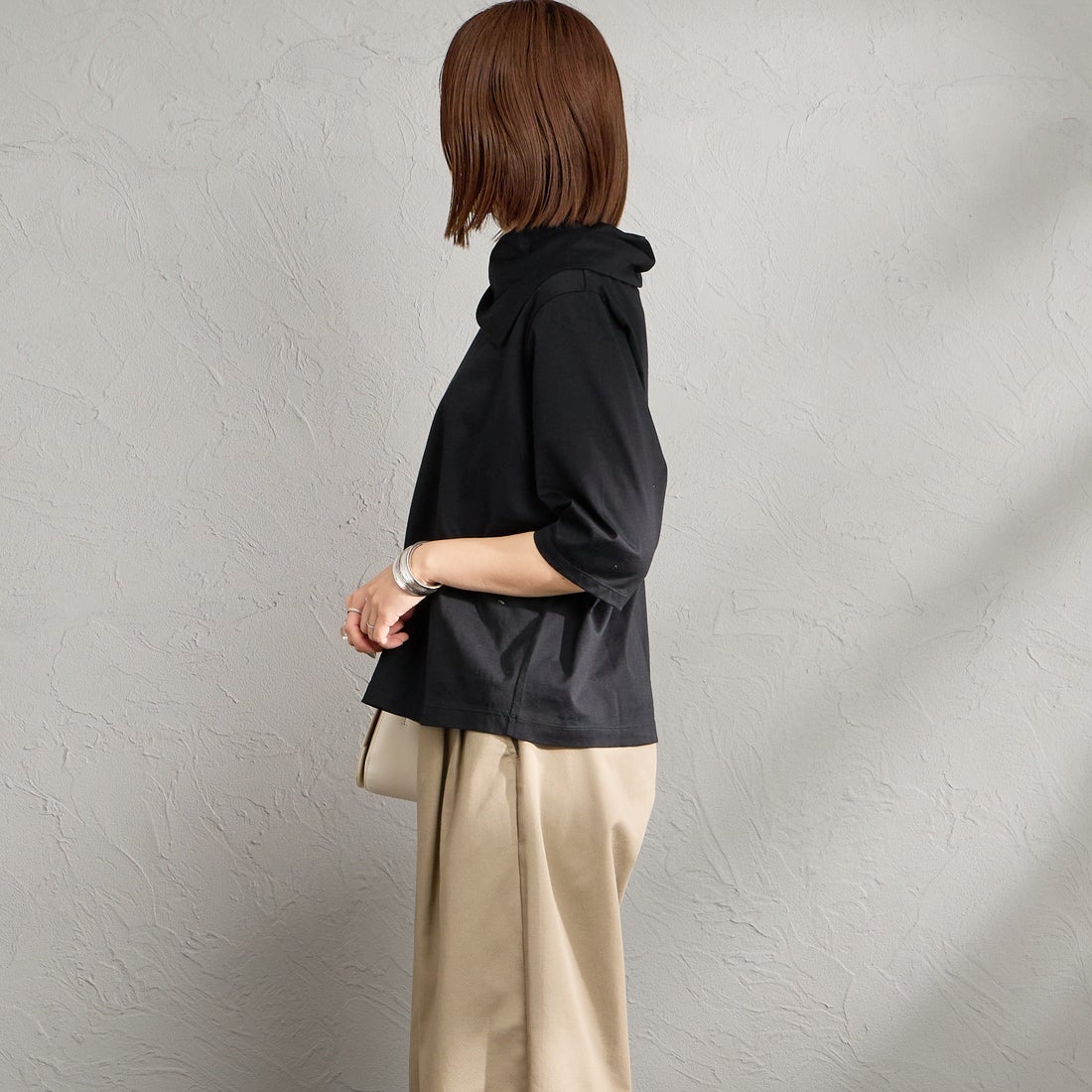 mizuiro ind [ミズイロインド] アシンメトリーカラープルオーバー [1-210071] 99 BLACK &&モデル身長：159cm 着用サイズ：F&&