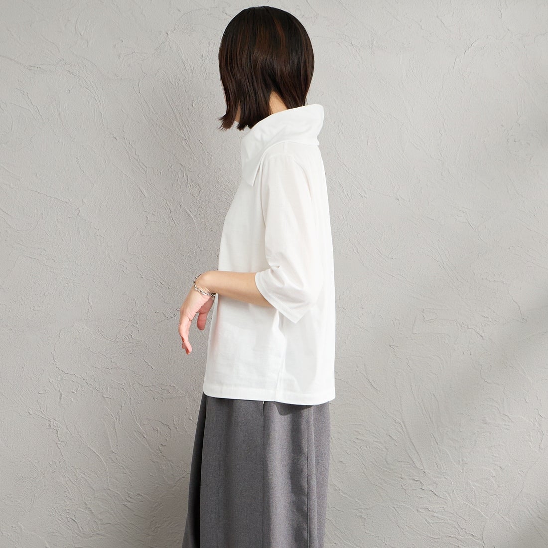 mizuiro ind [ミズイロインド] アシンメトリーカラープルオーバー [1-210071] 11 OFF WHI &&モデル身長：160cm 着用サイズ：F&&