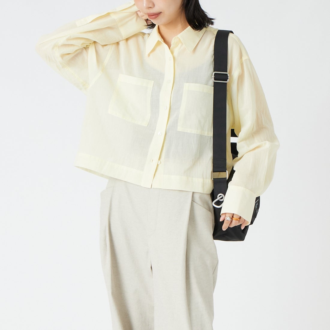 USINE [ユジーヌ] シアー短丈シャツ [IN11-SH-6] KINARI &&モデル身長：162cm 着用サイズ：F&&