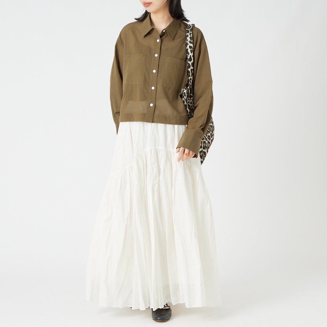 USINE [ユジーヌ] シアー短丈シャツ [IN11-SH-6] KHAKI.B &&モデル身長：162cm 着用サイズ：F&&