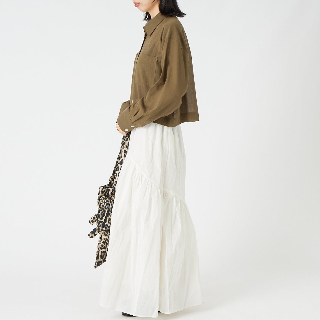 USINE [ユジーヌ] シアー短丈シャツ [IN11-SH-6] KHAKI.B &&モデル身長：162cm 着用サイズ：F&&