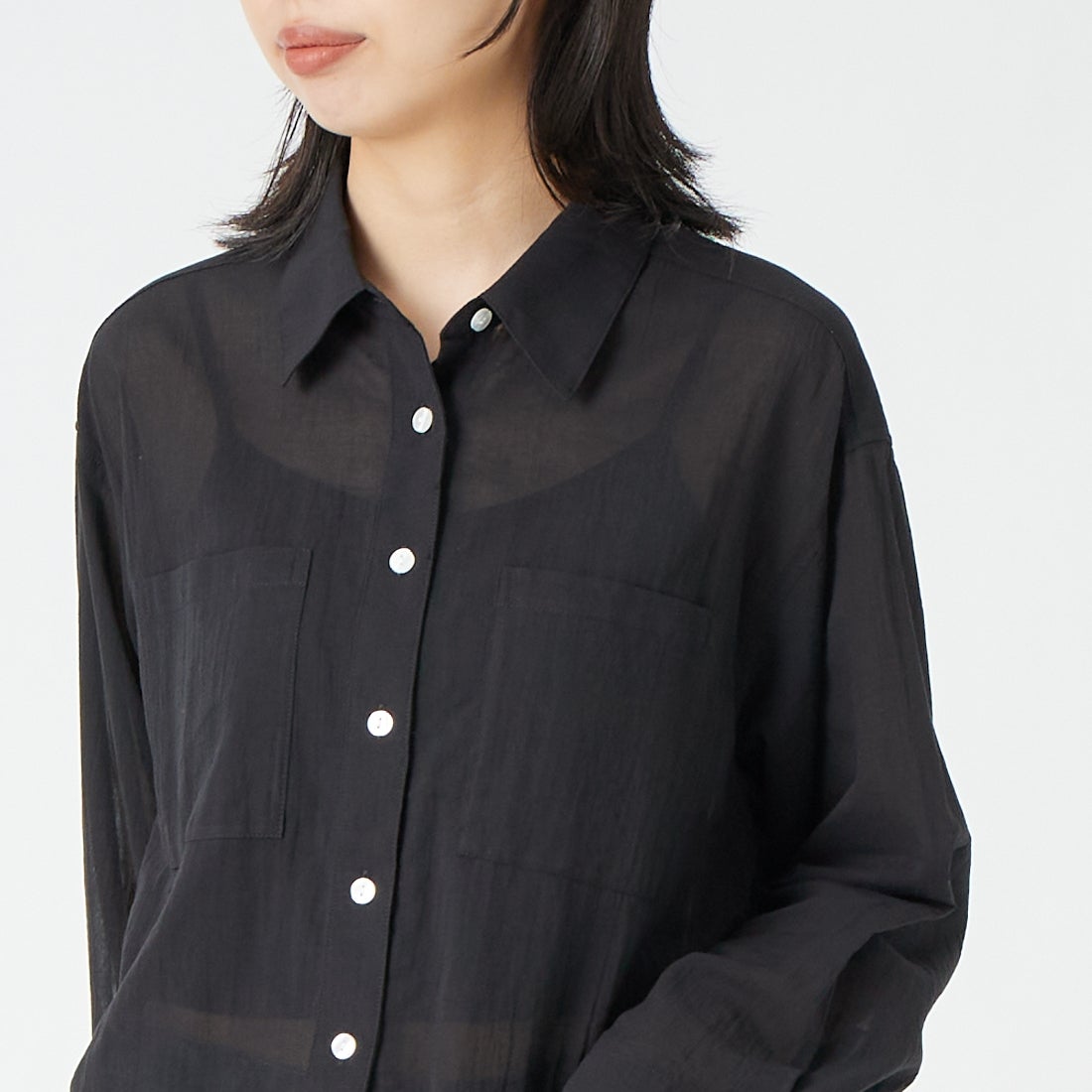 USINE [ユジーヌ] シアー短丈シャツ [IN11-SH-6] BLACK &&モデル身長：162cm 着用サイズ：F&&