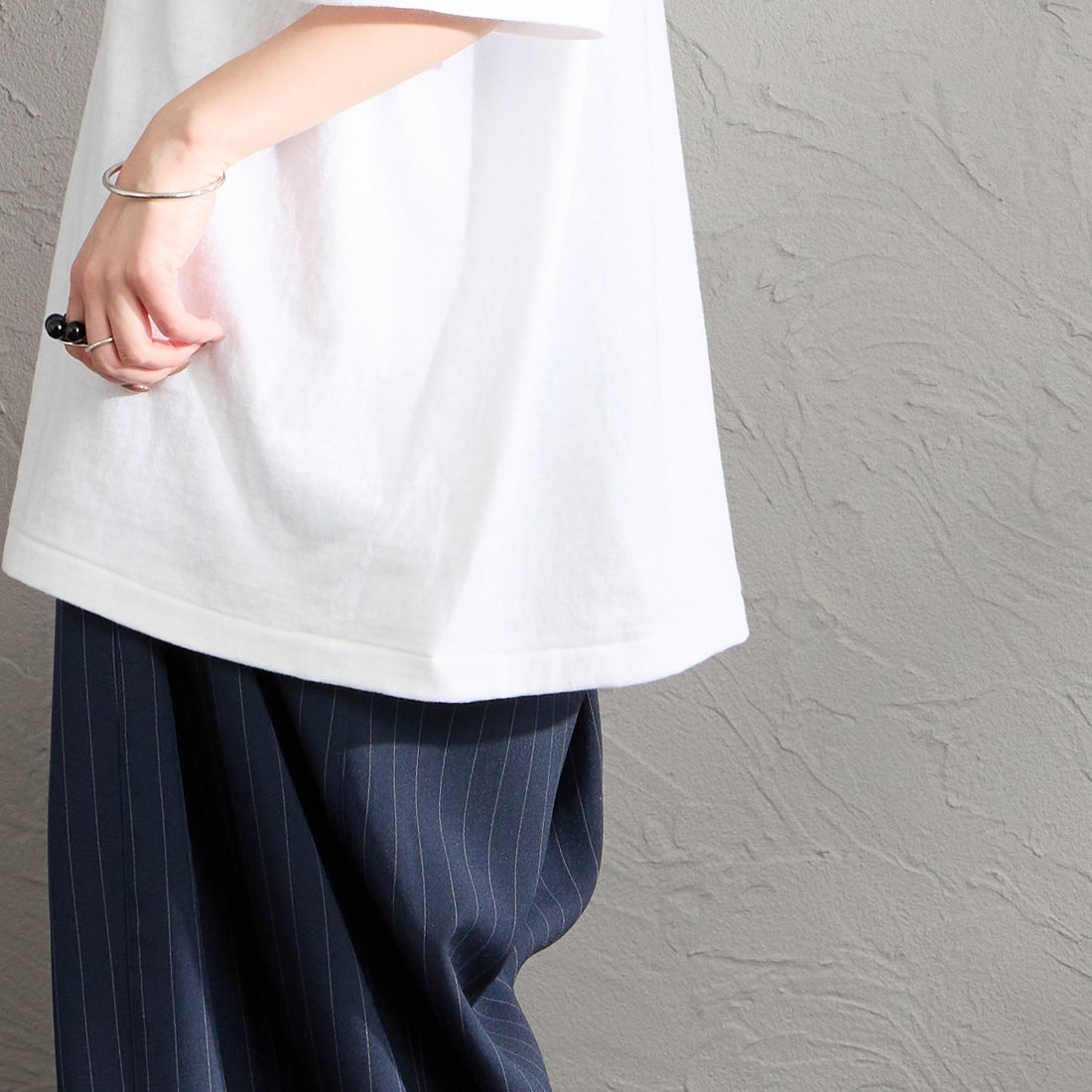 Americana [アメリカーナ] バックプリントTシャツ [BRF-808A-1] ﾎﾜｲﾄ &&モデル身長：150cm 着用サイズ：ONE SIZE&&