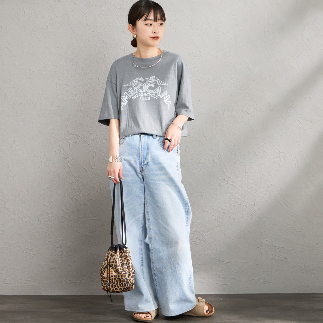 Americana [アメリカーナ] プリントTシャツ [BRF-808A-8] ｸﾞﾚｰ &&モデル身長：150cm 着用サイズ：ONE SIZE&&