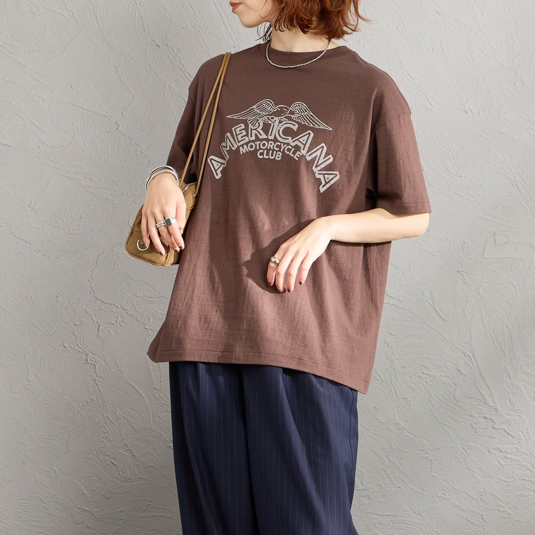 Americana [アメリカーナ] プリントTシャツ [BRF-808A-8] Dﾌﾞﾗｳﾝ &&モデル身長：158cm 着用サイズ：ONE SIZE&&