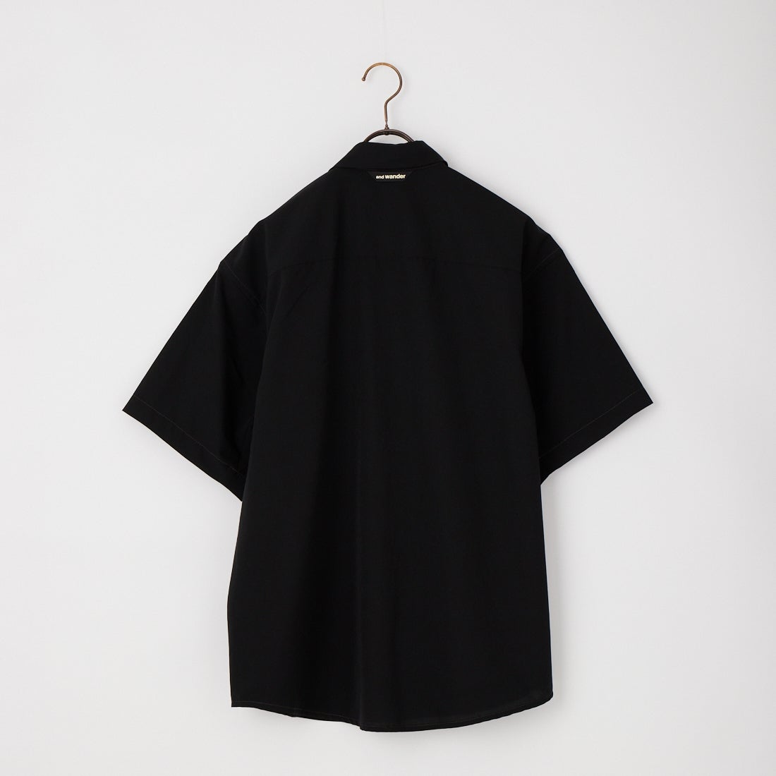 and wander [アンドワンダー] ドライ ブリーザブル 半袖シャツ [5746143025] BLACK