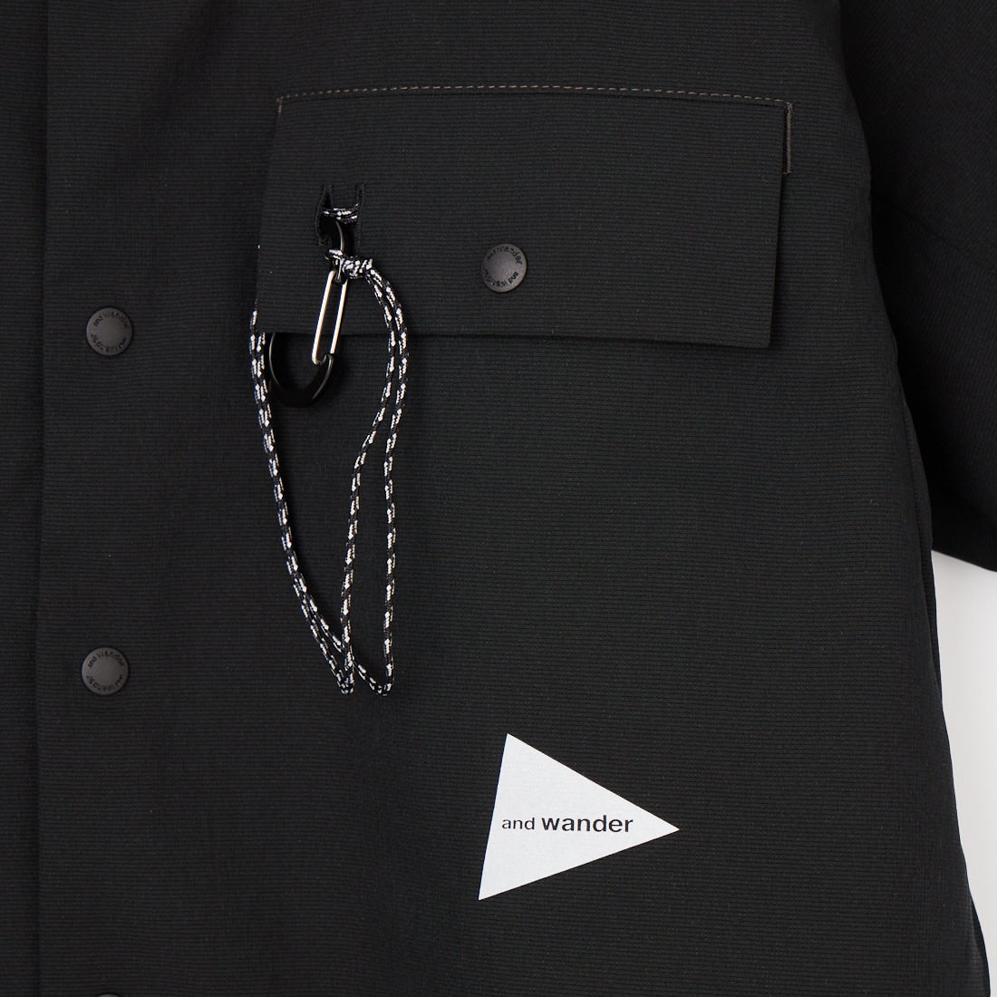 and wander [アンドワンダー] ドライ ブリーザブル 半袖シャツ [5746143025] BLACK