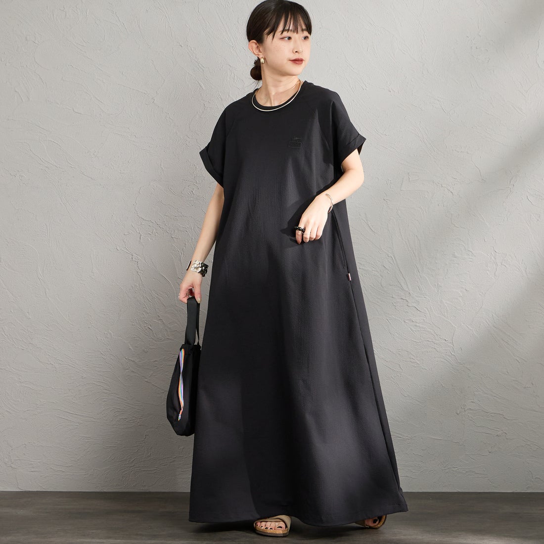 CHUMS [チャムス] シアサッカーストレッチワンピース [CH18-1371] K001 BLACK &&モデル身長：150cm 着用サイズ：WM&&